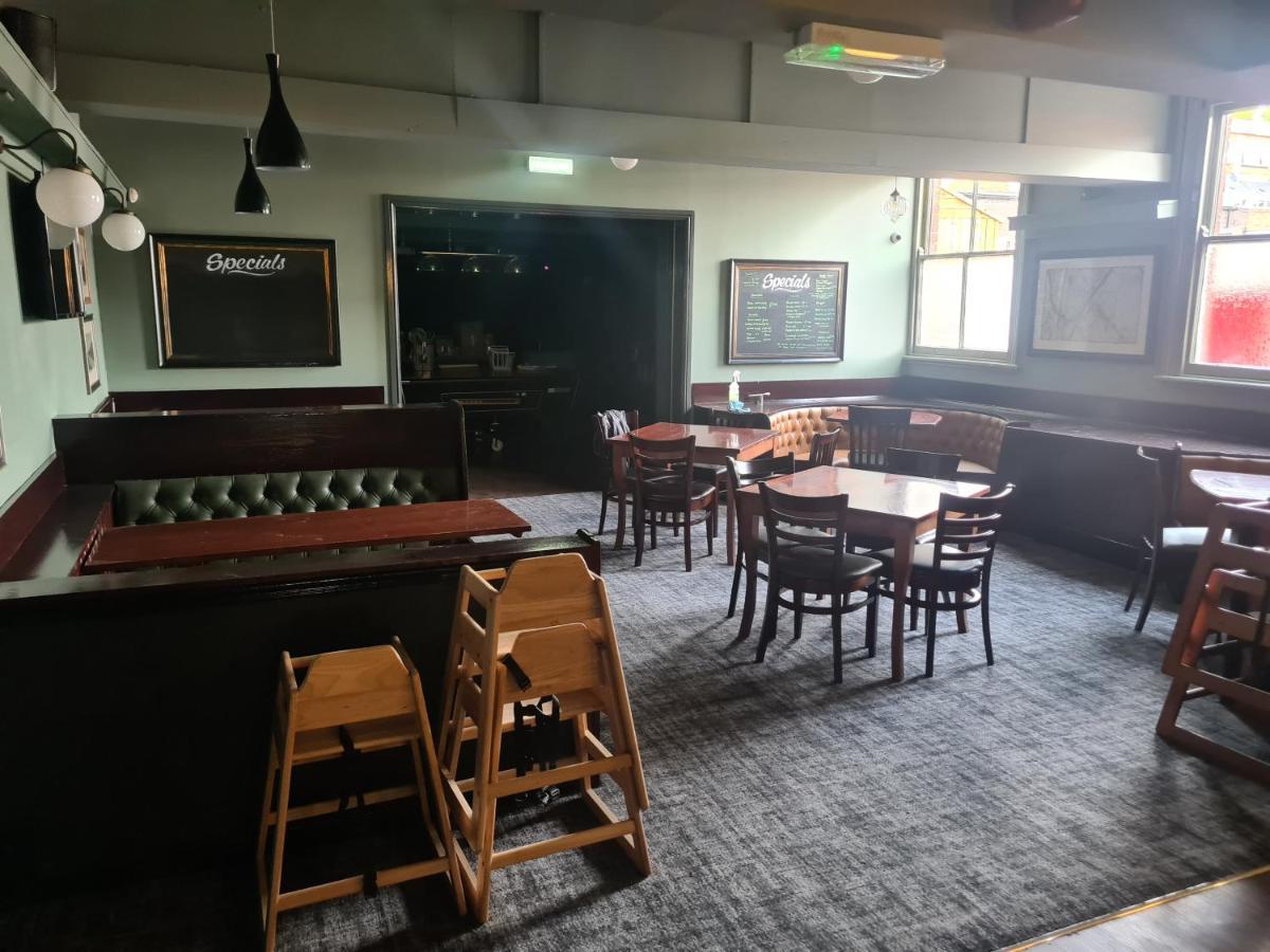 Hen House Hotel Cannock Ngoại thất bức ảnh