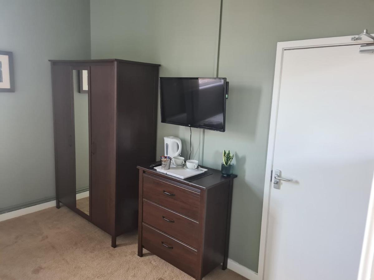 Hen House Hotel Cannock Ngoại thất bức ảnh
