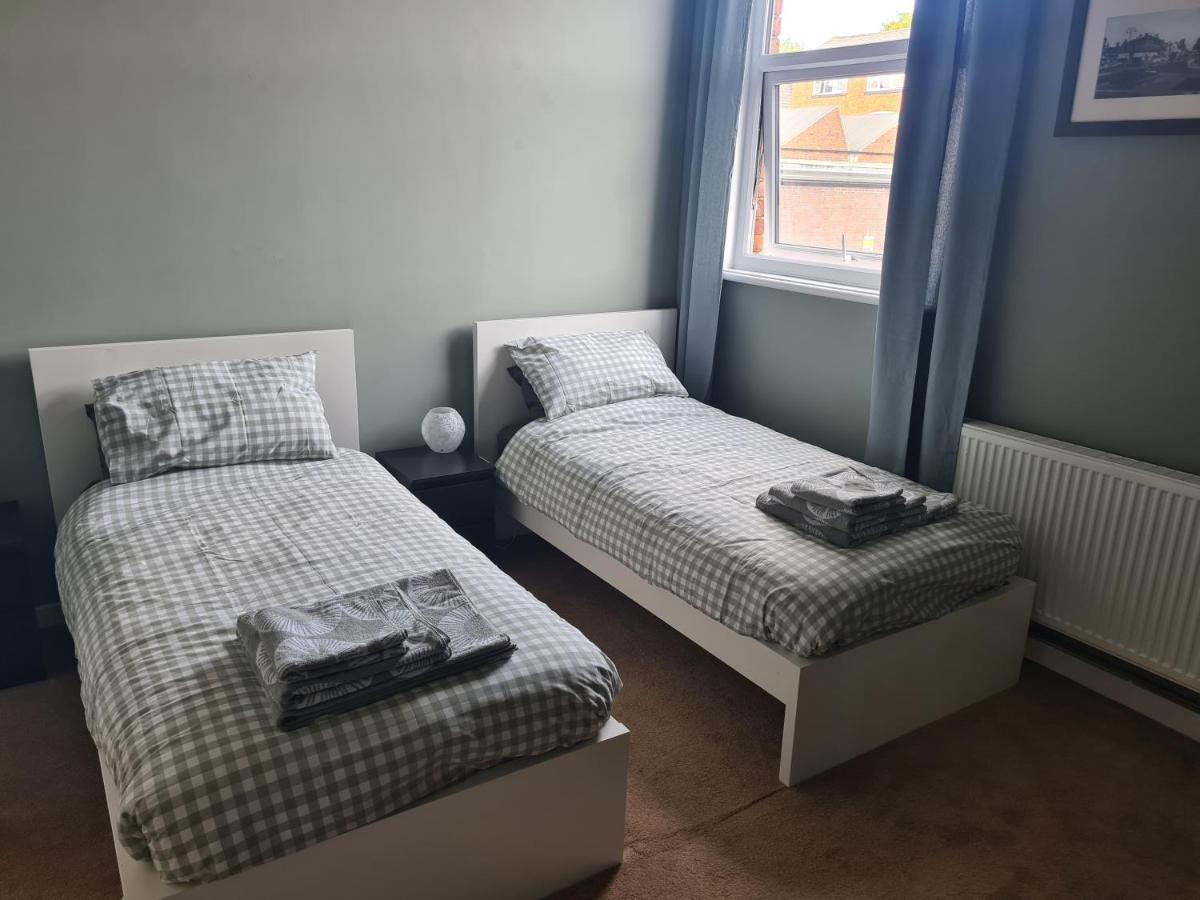 Hen House Hotel Cannock Ngoại thất bức ảnh